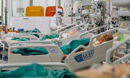 Vì sao Hà Nội tăng đột biến gần 4.000 ca Covid-19 mỗi ngày?
