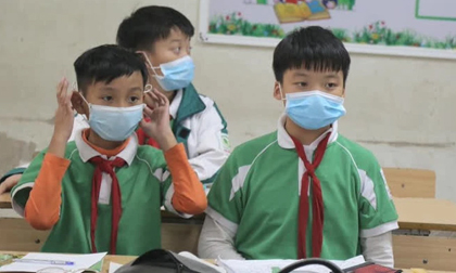 Nóng: Hà Nội hoãn học trực tiếp với học sinh lớp 1 đến 6 ở 12 quận nội thành
