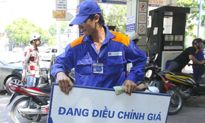 15h chiều nay, giá xăng tiếp tục tăng mạnh, lên cao nhất trong vòng 17 năm