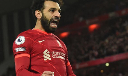 Thắng 'hủy diệt' 6-0, Liverpool chỉ còn cách Man City 3 điểm trong cuộc đua vô địch Ngoại hạng Anh