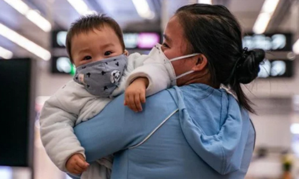 Trẻ là F0, có 4 việc cha mẹ tuyệt đối không được làm kẻo con lâu khỏi, di chứng nặng nề thêm