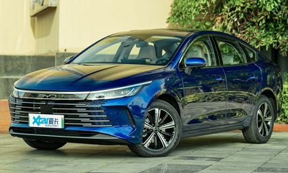 Mẫu xe Trung Quốc 'sang' như Tesla, 'uống' ít xăng hơn cả xe máy, giá chỉ từ 432 triệu