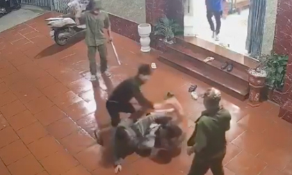 Vụ 2 bố con vác dao chém người dã man ở Bắc Giang: Người thân nghi can kể về 'nguyên nhân'