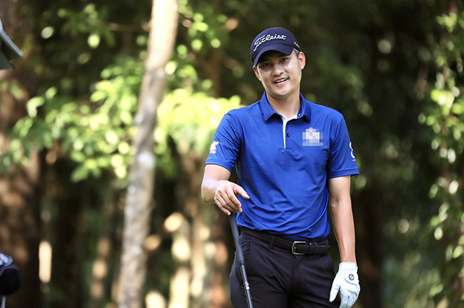 Công Vinh thú nhận từng bị Thủy Tiên đuổi khỏi nhà vì đam mê đánh golf - Ảnh 2. Công Vinh thú nhận từng bị Thủy Tiên đuổi khỏi nhà vì đam mê đánh golf - Ảnh 2.