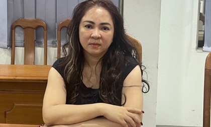 Nóng: Hình ảnh mới nhất CEO Nguyễn Phương Hằng khi bị công an đọc lệnh bắt