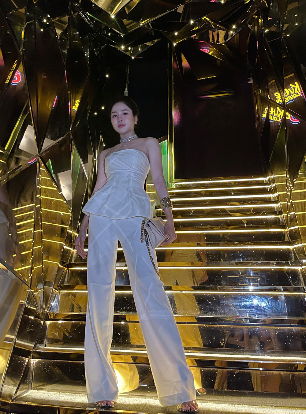 Hot girl Trâm Anh sau 3 năm gặp biến cố lớn: Sống sang chảnh, tậu xe tiền tỷ, mê chơi Golf - Ảnh 3.
