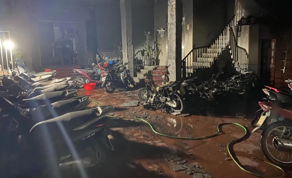 Tin nhắn cuối cùng của cô gái tử vong trong vụ đốt nhà trọ ở Phú Đô - Ảnh 2. Tin nhắn cuối cùng của cô gái tử vong trong vụ đốt nhà trọ ở Phú Đô - Ảnh 2.