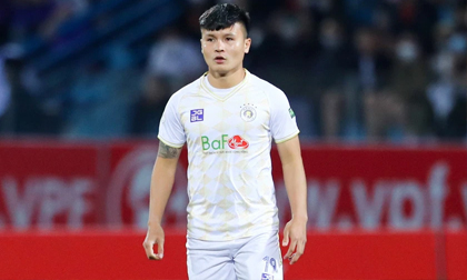 Ngoại binh CLB Hà Nội 'siêu vô duyên', suýt phá nát trận chia tay ý nghĩa của Quang Hải
