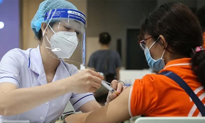 Chuyên gia cảnh báo: 3 ngày đầu sau khi tiêm vắc xin trẻ tuyệt đối không nên làm việc này để ngừa phản ứng