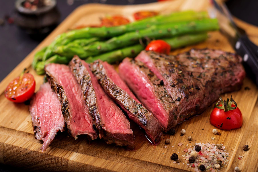  Muốn ăn ngon? Học ngay công thức làm Beefsteak với nạc vai bò Mỹ!