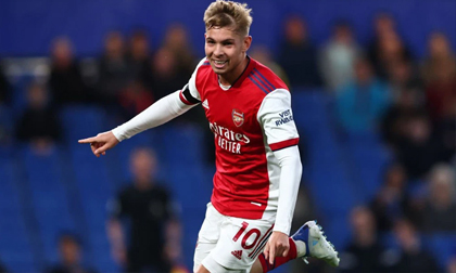 Đại thắng Chelsea, Arsenal giáng thêm một đòn mạnh vào giấc mộng mong manh của Man United