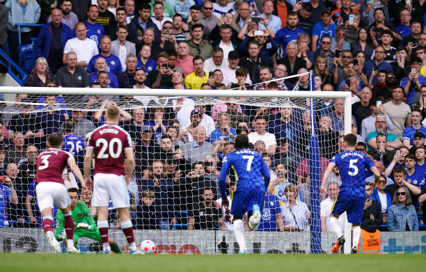 Jorginho đá 11m tệ như Bruno, Chelsea vẫn giành 3 điểm nhờ cứu binh ở phút cuối - Ảnh 2.