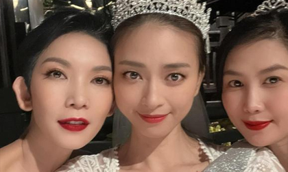 Ngô Thanh Vân đeo vương miện, trang điểm lộng lẫy như Hoa hậu ở tiệc chia tay đời độc thân