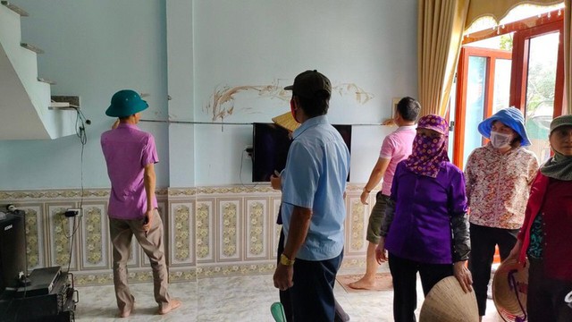Trưởng thôn vướng vòng lao lý vì vác dao chém người hành hung vợ mình ngay tại nhà - Ảnh 1.
