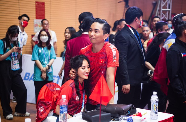 Phan Hiển: Ba mẹ tôi là người đứng ra khuyên ngăn, hàn gắn tôi với Khánh Thi - Ảnh 1.