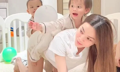 Hà Hồ ra đường là 'Nữ hoàng giải trí', về nhà 'lăn lê bò toài' để phục vụ các con
