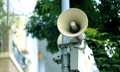 Nữ trưởng thôn bị điện giật tử vong khi đang đọc thông báo trên loa phát thanh