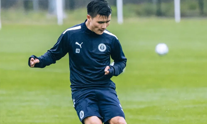 Lời chào từ CĐV Pau FC ở Pháp: 'Quang Hải là hiện tượng thú vị và thiết yếu với đội bóng'