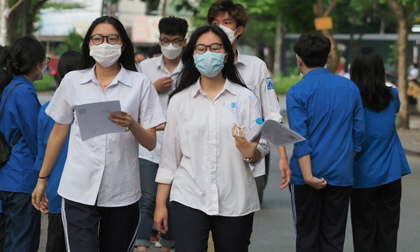 Sáng nay, gần 1 triệu thí sinh thi tốt nghiệp THPT làm bài môn đầu tiên