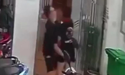 Hà Nội: Cô gái trẻ xinh đẹp nghi bị kẻ 'biến thái' sàm sỡ tại khu trọ