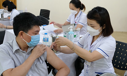 Biến thể mới BA.4, BA.5, BA.2.12.1 xâm nhập, Bộ Y tế tiếp tục nhắc phải tiêm vaccine COVID-19 nhanh hơn