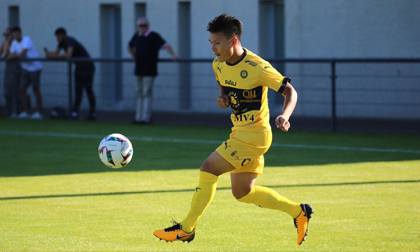 HLV Pau FC chê cầu thủ nhưng quyết tâm làm lại, Quang Hải chia sẻ tích cực sau trận ra mắt Ligue 2
