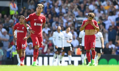 Bất ngờ lớn ngày khai màn Ngoại hạng Anh: Liverpool chật vật giật 1 điểm từ tân binh