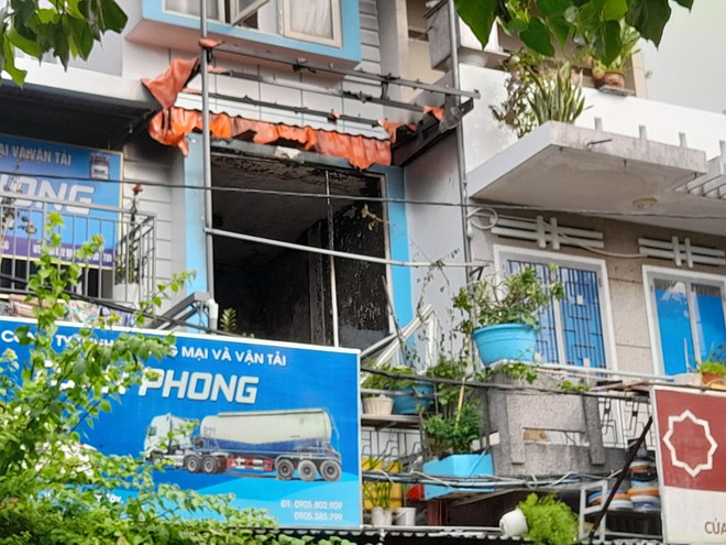 NÓNG: 3 mẹ con tử vong thương tâm trong căn nhà bị cháy - Ảnh 2.
