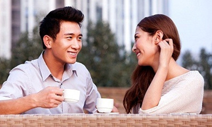 Vì sao phụ nữ thích hẹn hò với đàn ông lớn tuổi hơn?