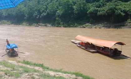 Lật thuyền trên sông Chảy khiến 5 người chết và mất tích