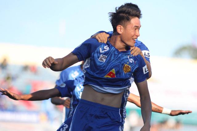 Bầu Hiển có nước đi bất ngờ, đưa về nhà vô địch SEA Games để tranh ngôi vương V.League - Ảnh 1.