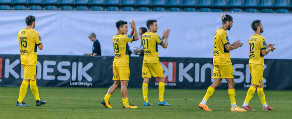 Quang Hải nỗ lực bất thành, Pau FC nối dài chuỗi trận đáng buồn bởi loạt sai lầm tai hại - Ảnh 3.