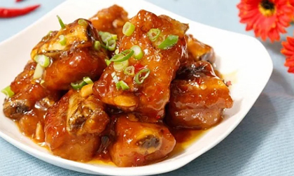 Đầu bếp kinh nghiệm 20 năm: Chia sẻ bí quyết ướp sườn xào chua ngon ngon bất bại