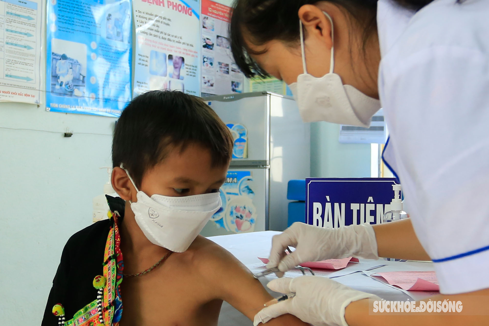 Tháng 9/2022, có thêm vaccine COVID-19 Moderna để các tỉnh tiêm mũi 2 cho trẻ 6 - dưới 12 tuổi - Ảnh 1.