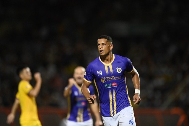Hà Nội FC đứt mạch toàn thắng, HAGL, Hải Phòng có thêm hi vọng ở cuộc đua vô địch V.League - Ảnh 3. Hà Nội FC đứt mạch toàn thắng, HAGL, Hải Phòng có thêm hi vọng ở cuộc đua vô địch V.League - Ảnh 3.
