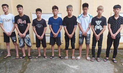 Bắt nhóm 'choai choai' dàn cảnh cướp 10 điếu thuốc lá điện tử ở Hà Nội