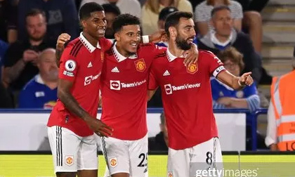 Thắng 3 trận liên tiếp cùng kịch bản, Man United gửi chiến thư đầy sức nặng đến Arsenal