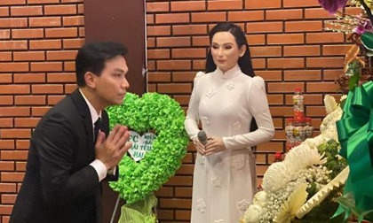 Mạnh Quỳnh đến viếng Phi Nhung trong ngày giỗ đầu, tiết lộ điều sợ nhất khi nhắc đến cố ca sĩ