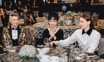 Hà Hồ có động thái 'phũ phàng' với Lệ Quyên dù dự chung sự kiện