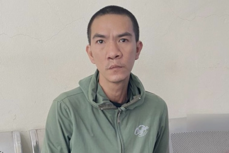 Tạm giữ hình sự kẻ đốt tủ quần áo gây cháy cả chung cư - Ảnh 3. Tạm giữ hình sự kẻ đốt tủ quần áo gây cháy cả chung cư - Ảnh 3.
