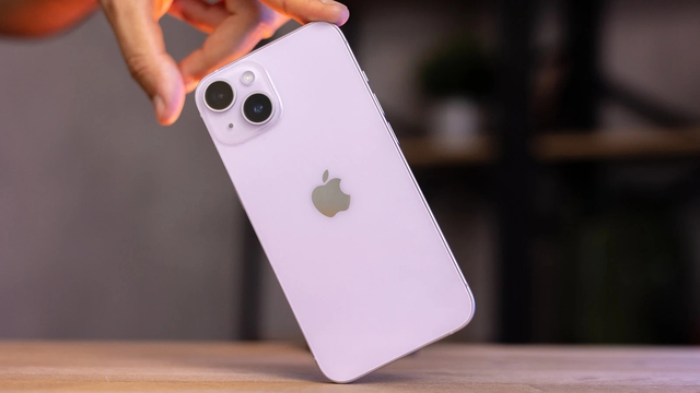 iPhone 14 qua tay mất giá nhiều gấp đôi đời trước - Ảnh 1. iPhone 14 qua tay mất giá nhiều gấp đôi đời trước - Ảnh 1.