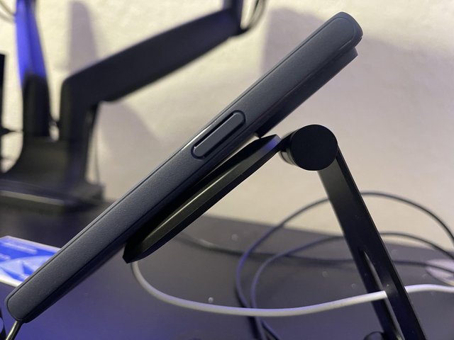 iPhone 14 Pro mắc lỗi thiết kế cơ bản, ngay cả Apple cũng không ngờ đến - Ảnh 2. iPhone 14 Pro mắc lỗi thiết kế cơ bản, ngay cả Apple cũng không ngờ đến - Ảnh 2.