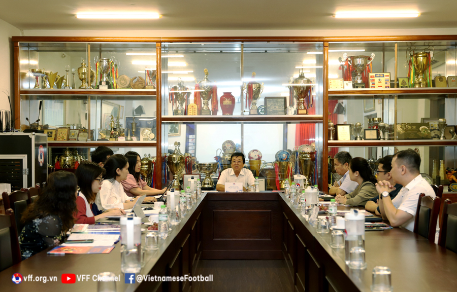 CLB HAGL bị phạt vì chưa đáp ứng yêu cầu cấp phép tham dự V.Legaue 2023 - Ảnh 1.