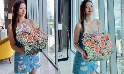Midu hơn 30 tuổi vẫn chẳng ngại 'cưa sừng làm nghé' với chân váy denim 'rách rưới'