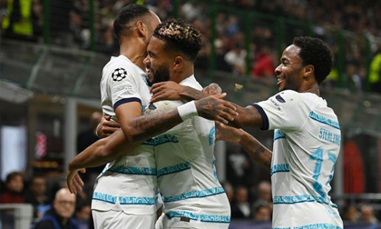 Thắng dễ Milan, Chelsea lên đỉnh bảng Champions League