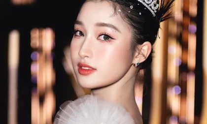 Á hậu Phương Nhi tiết lộ quy trình dưỡng da 5 bước đơn giản để có làn da đẹp không tỳ vết