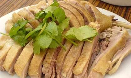 Luộc vịt chỉ bỏ nước lạnh và gừng là chưa đủ: Thả thêm thứ này vào món ăn hết sạch mùi tanh, thơm ngon