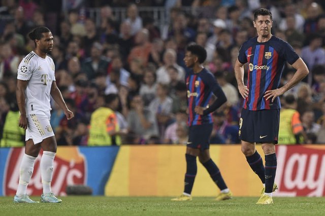 Barca lại thua đậm Bayern, xuống chơi ở Europa League - Ảnh 2.
