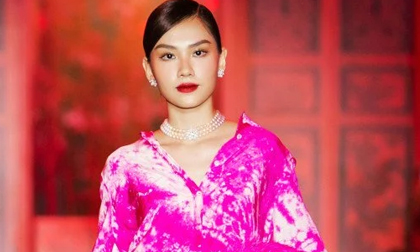 Hoa hậu Mai Phương gây sốt với gương mặt chuẩn tỷ lệ vàng và vóc dáng xịn sò trên sàn diễn