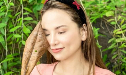 Hoa hậu Diễm Hương xúc động chia sẻ về ba mẹ sau quãng thời gian mâu thuẫn, từ mặt nhau
